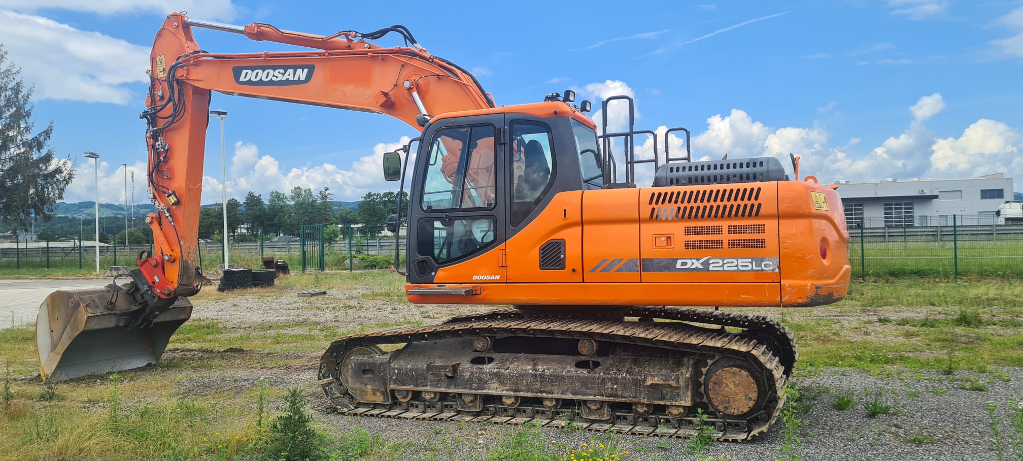 Doosan DX225LC