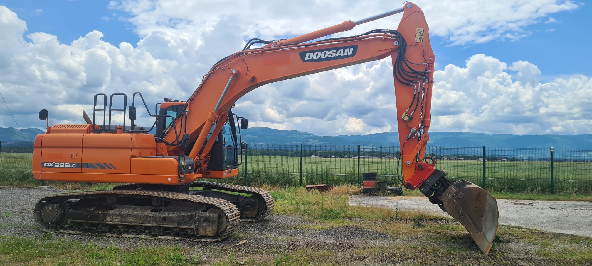 Doosan DX225LC