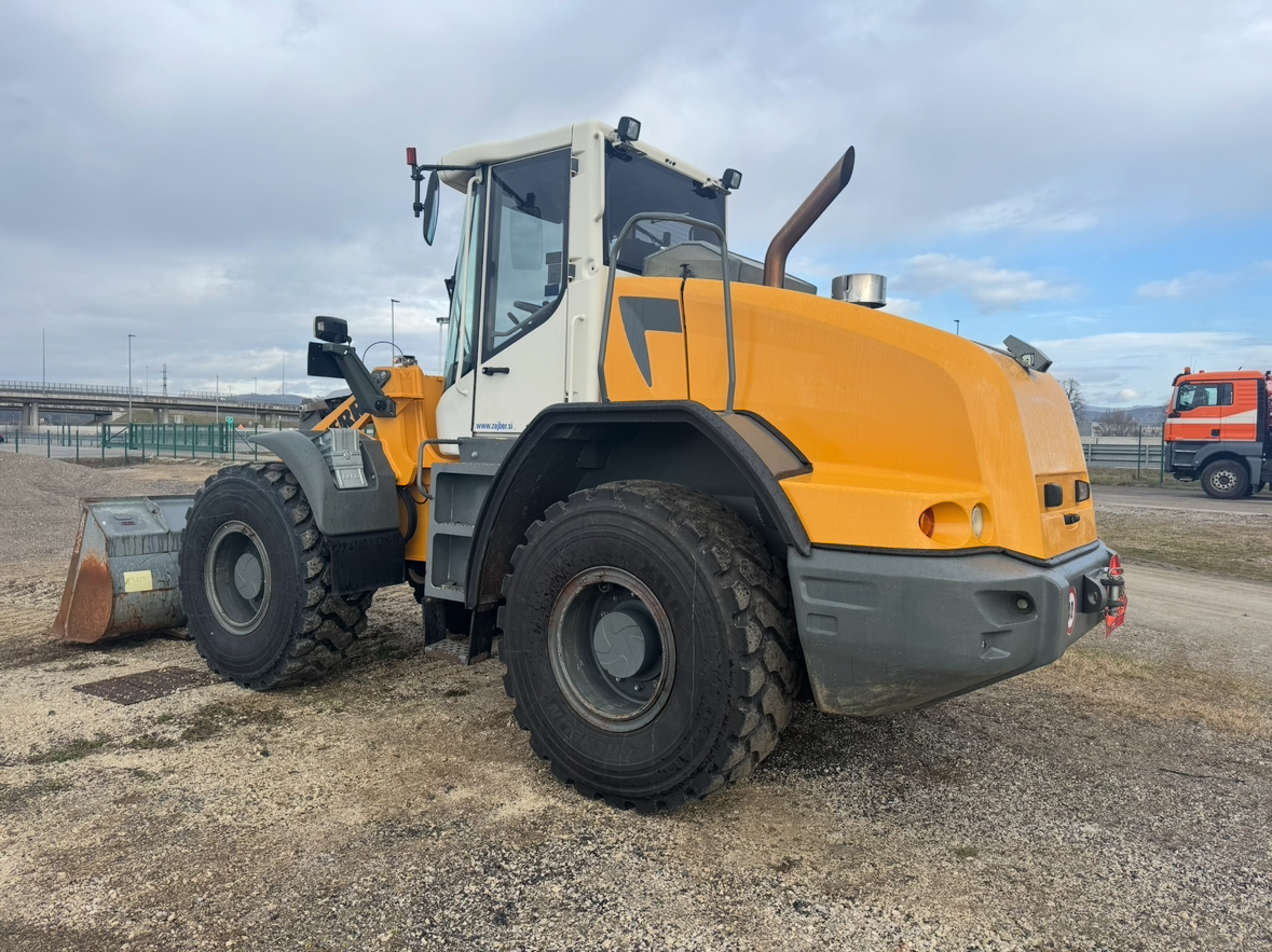Liebherr L538