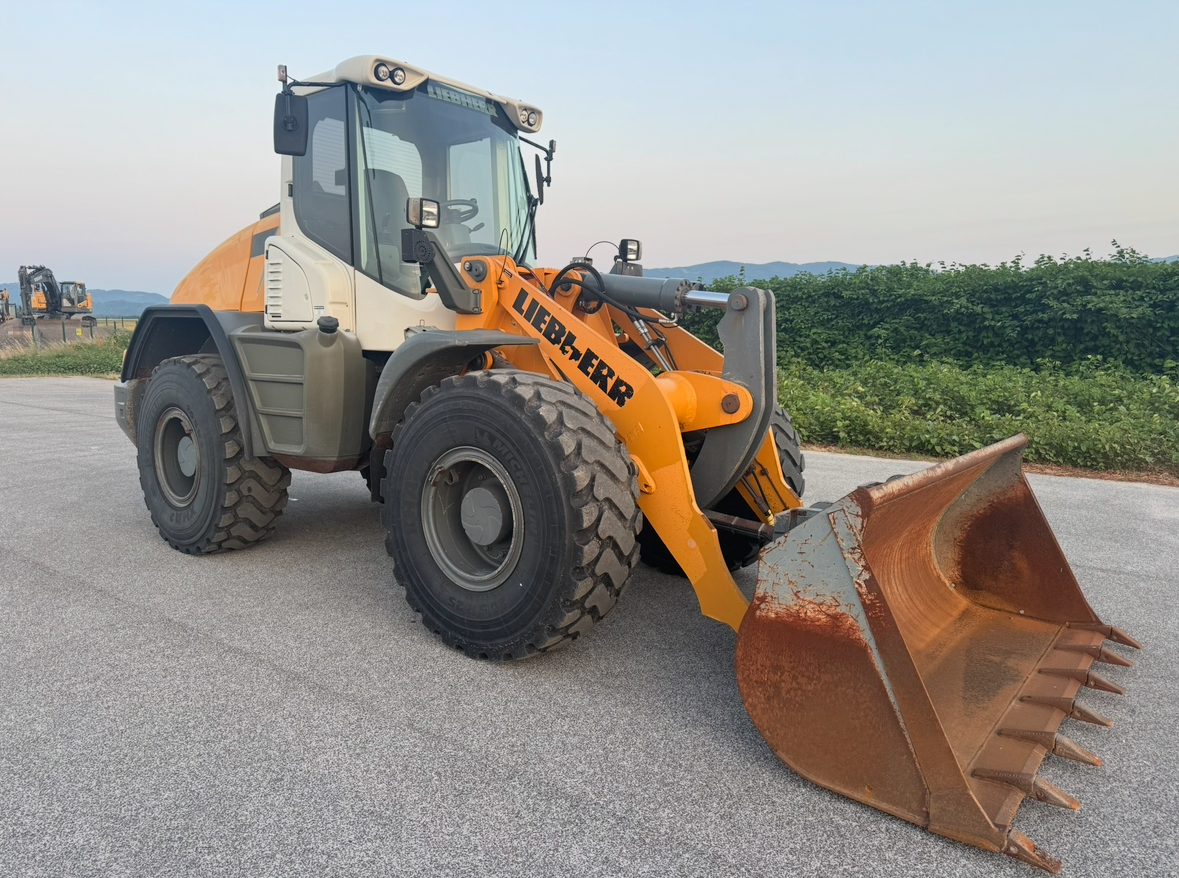 Liebherr L538