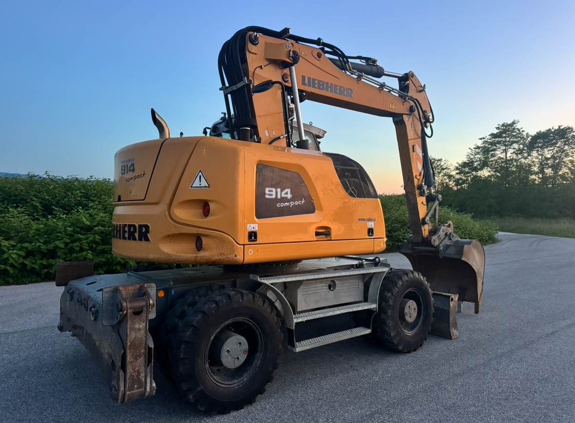 Liebherr 914 Compact
