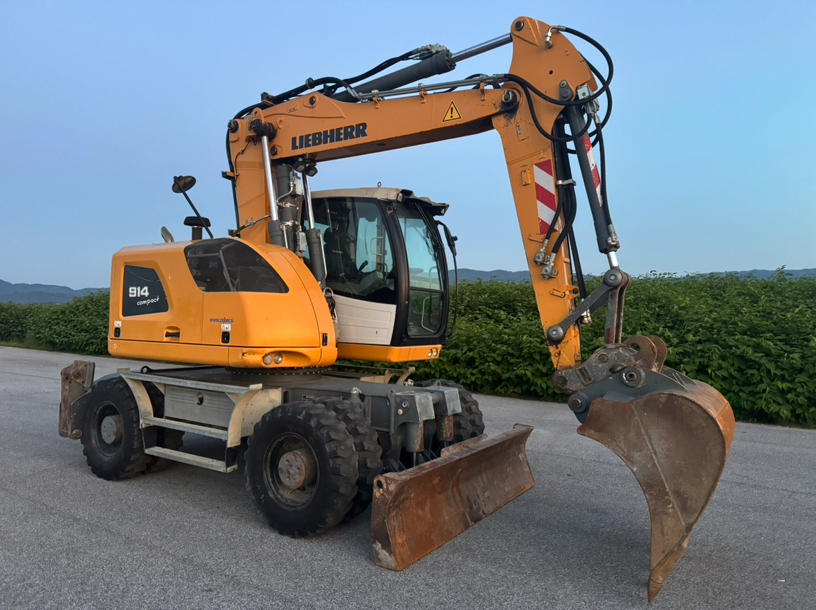 Liebherr 914 Compact