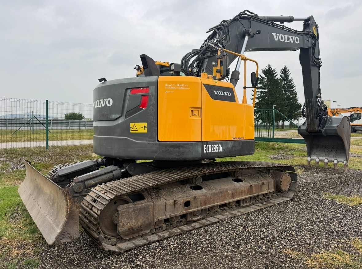 Volvo ECR235DL