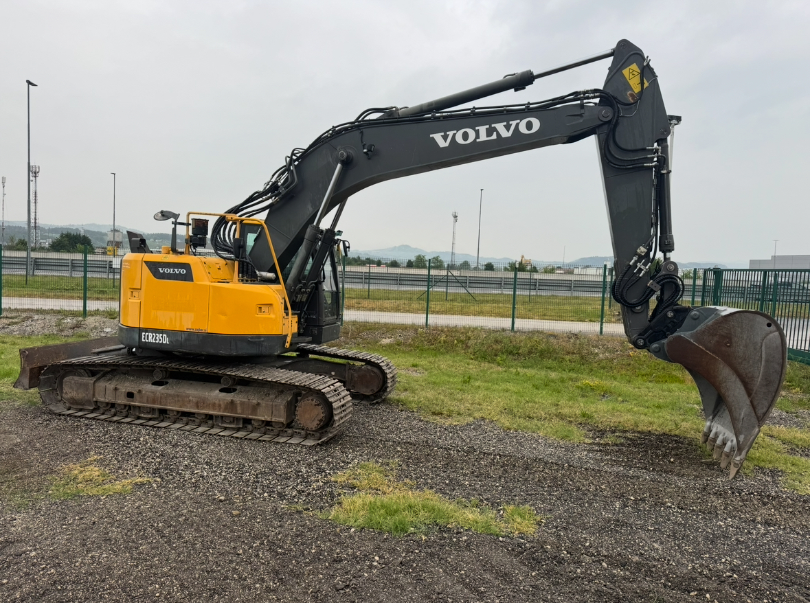 Volvo ECR235DL