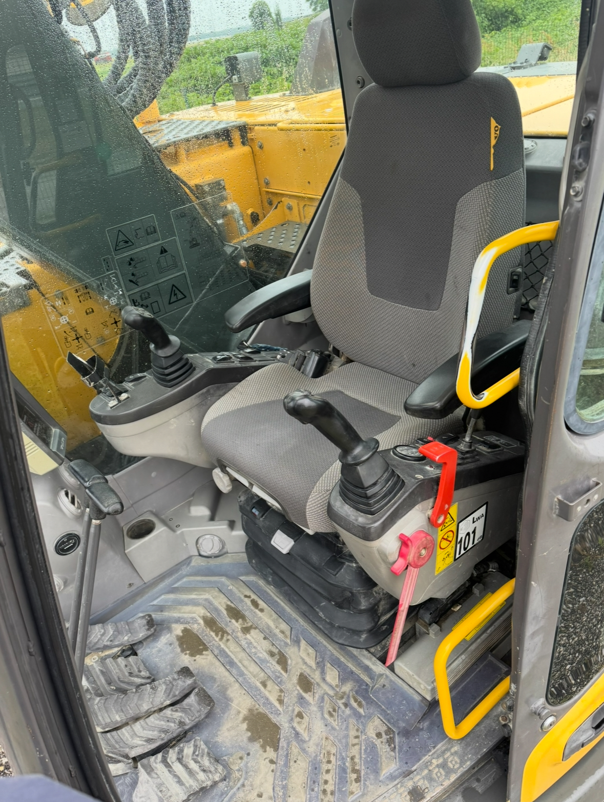 Volvo ECR235DL
