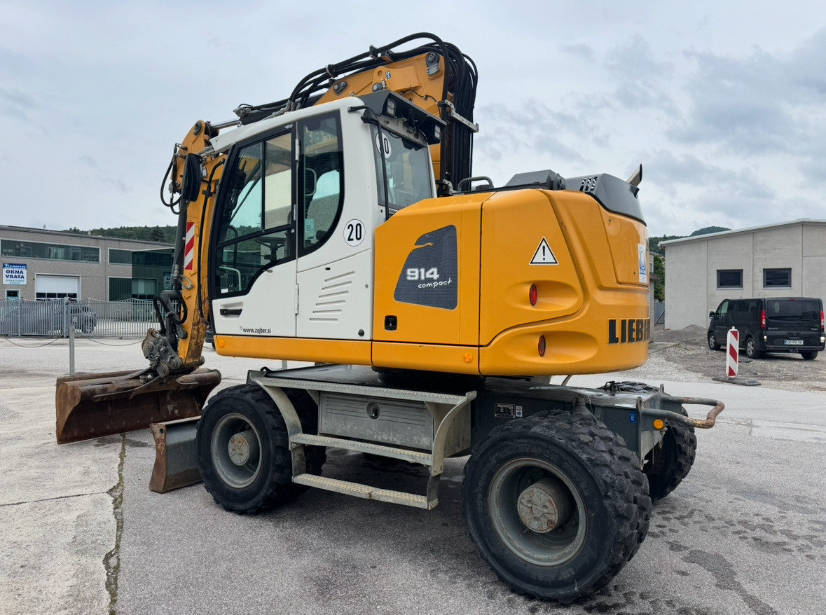 Liebherr 914 Compact