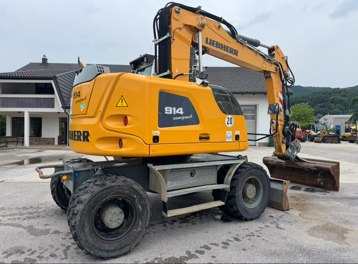 Liebherr 914 Compact