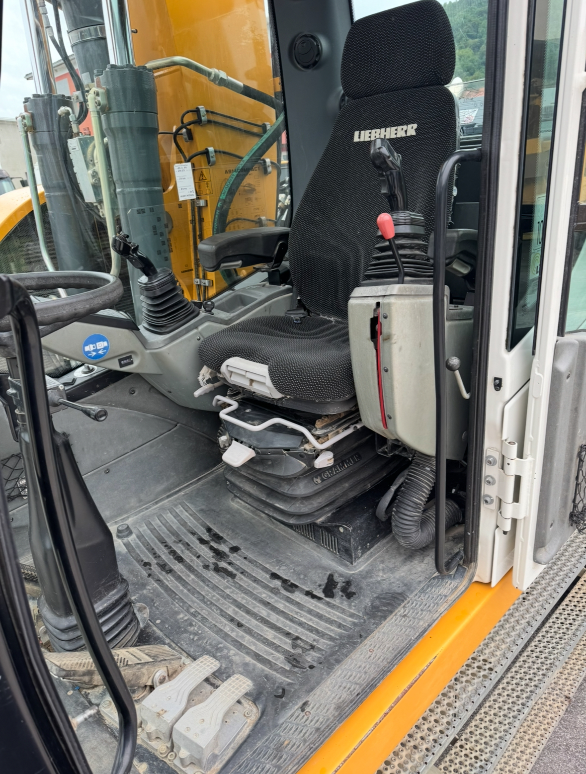 Liebherr 914 Compact