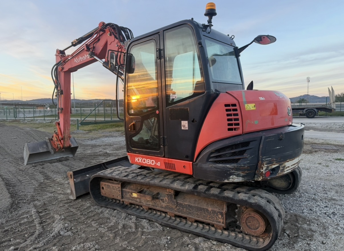 Kubota KX080-4