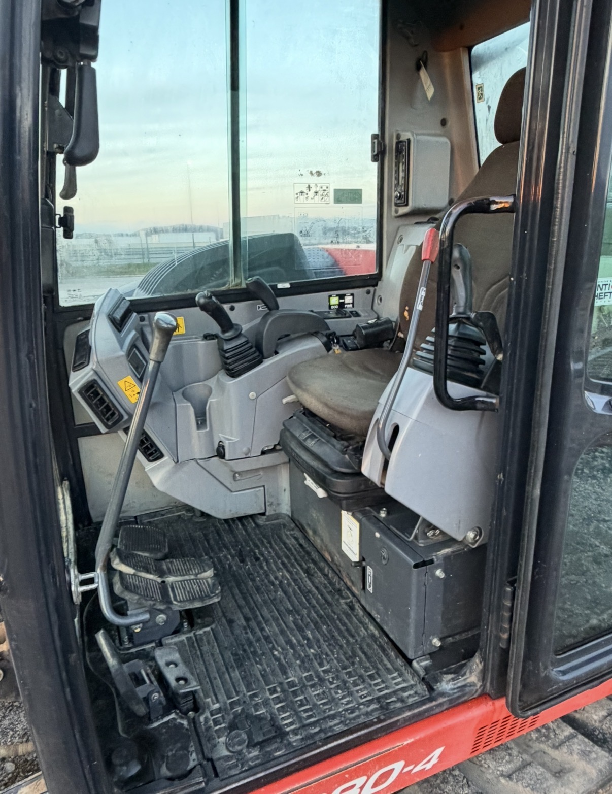 Kubota KX080-4