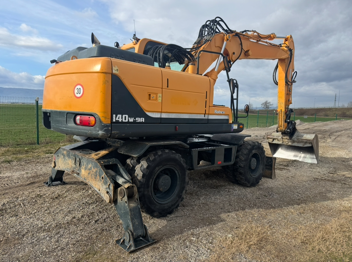 Hyundai 140W