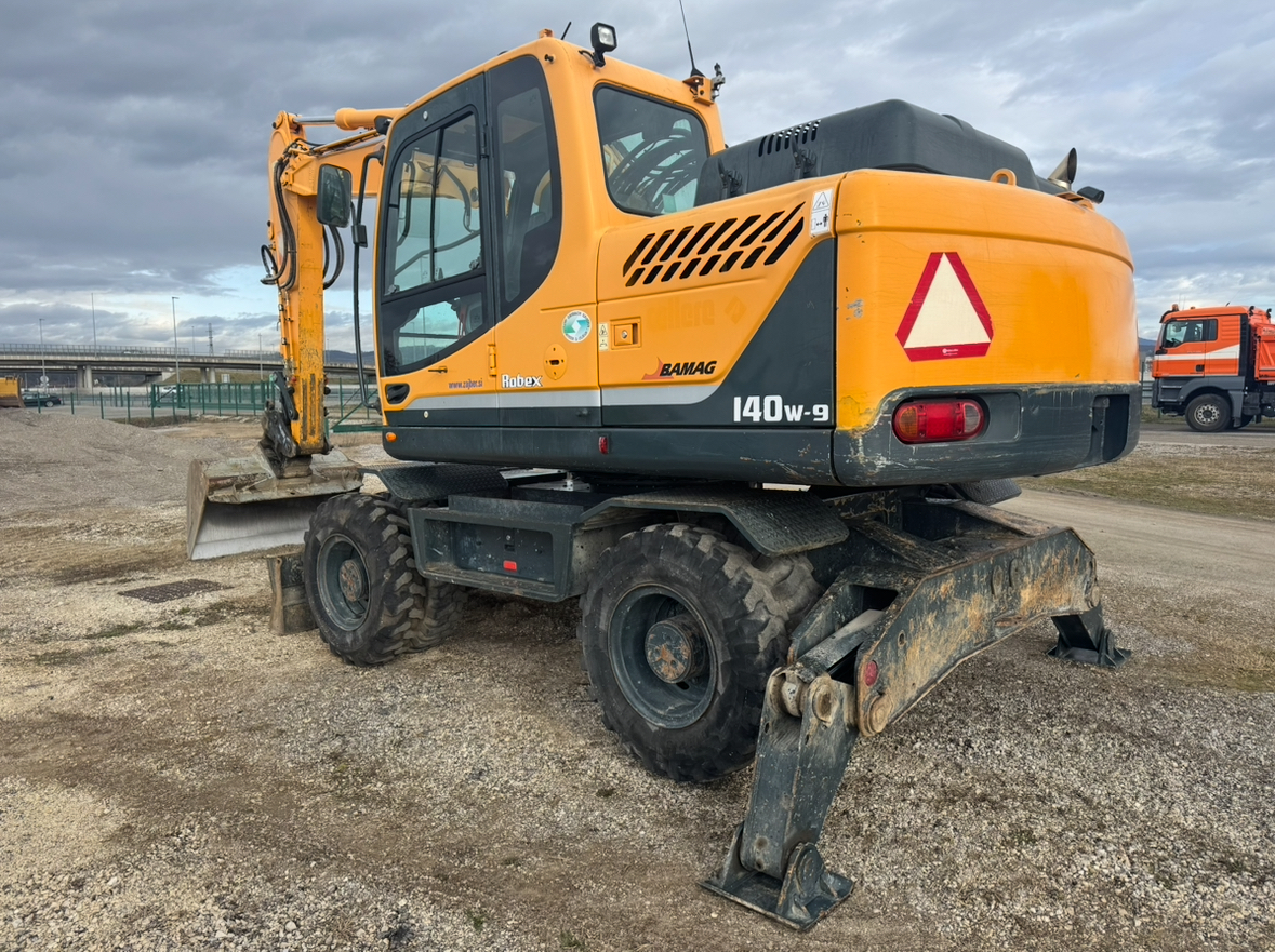 Hyundai 140W