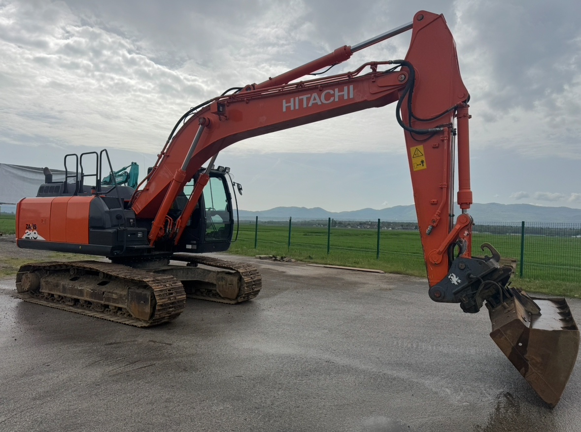 Hitachi ZX210
