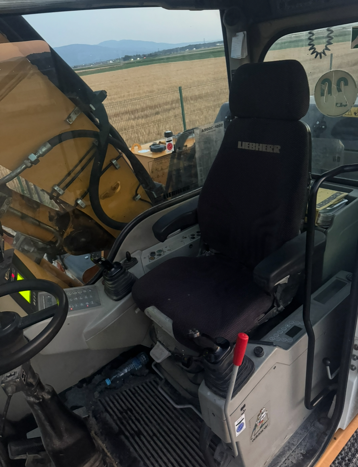 Liebherr A900C