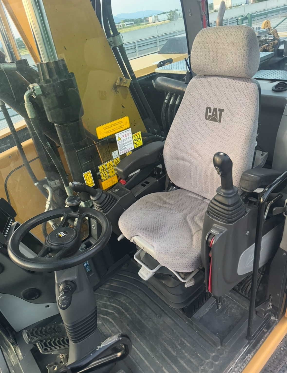 Caterpillar M318F