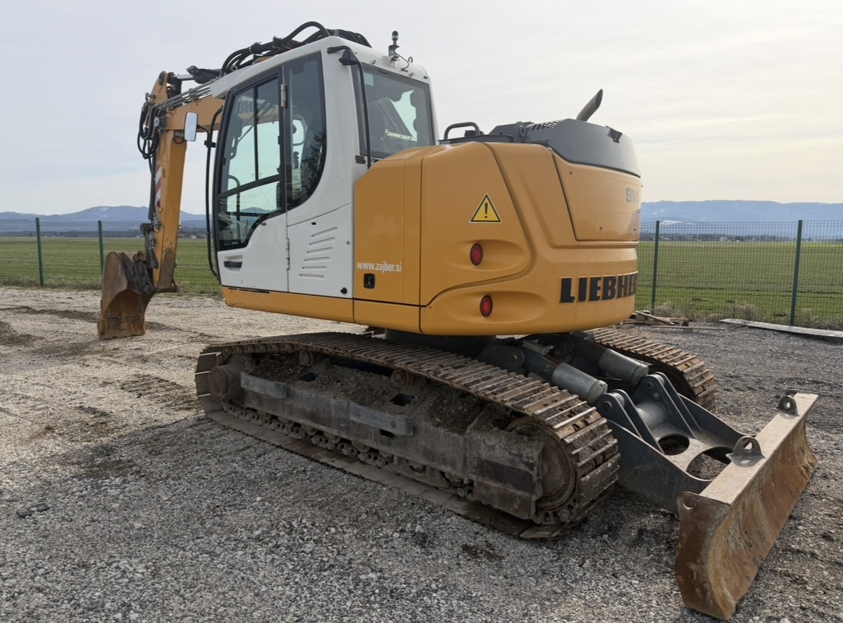 Liebherr R914 Compact