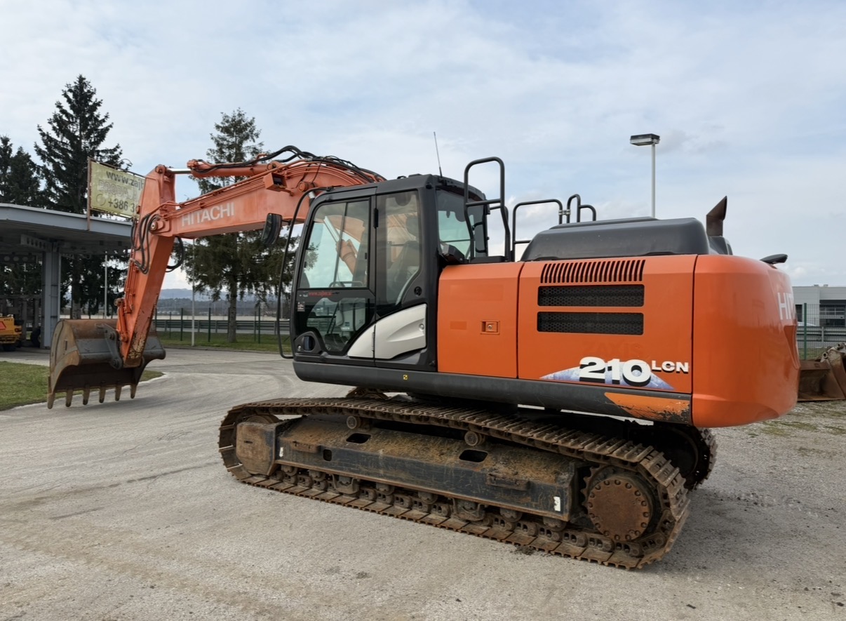 Hitachi ZX210 LCN-6